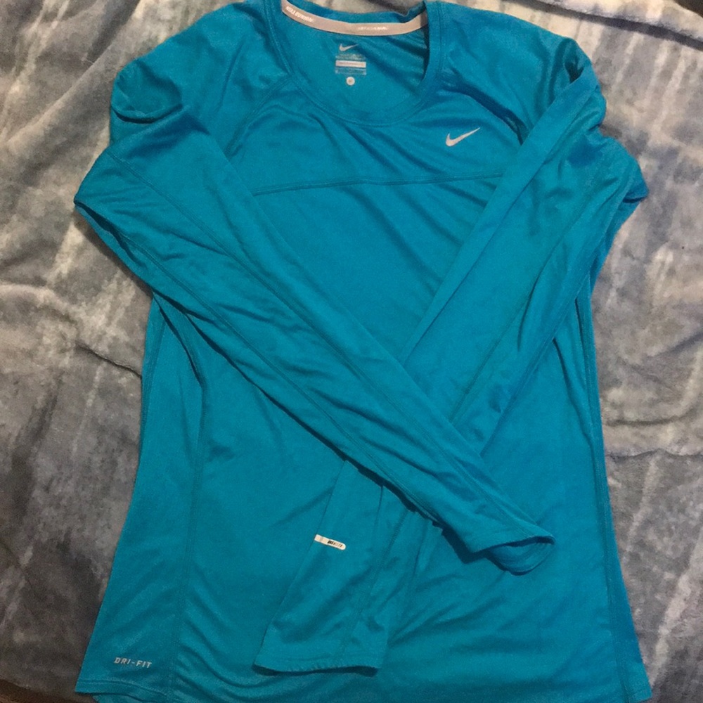 Medium Nike long sleeve dri-fit